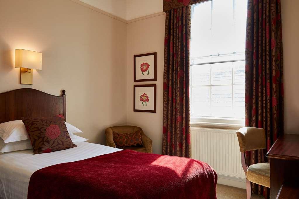 Hotel Macdonald Leeming House